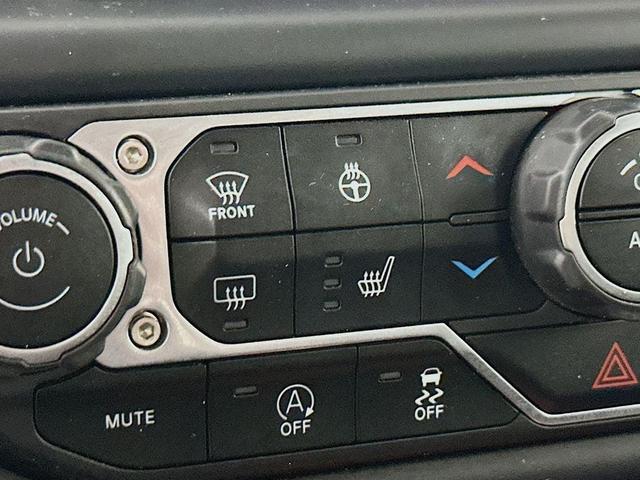 Photo of 2021 Gray Jeep Wrangler Unlimited