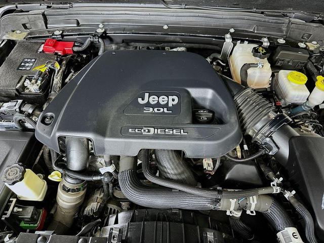 Photo of 2021 Gray Jeep Wrangler Unlimited