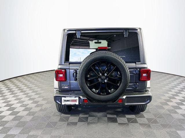 Photo of 2021 Gray Jeep Wrangler Unlimited