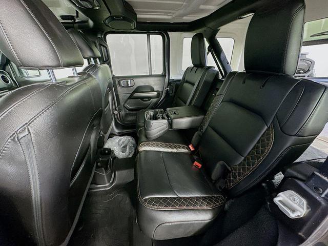 Photo of 2021 Gray Jeep Wrangler Unlimited