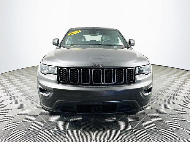Photo of 2021 Gray Jeep Grand Cherokee