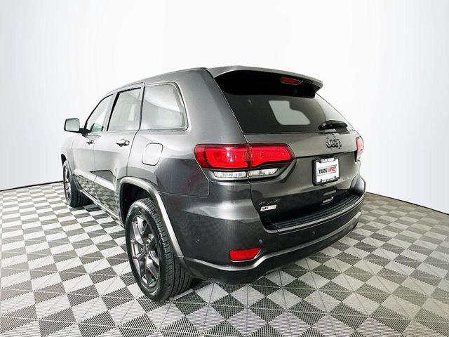 Photo of 2021 Gray Jeep Grand Cherokee
