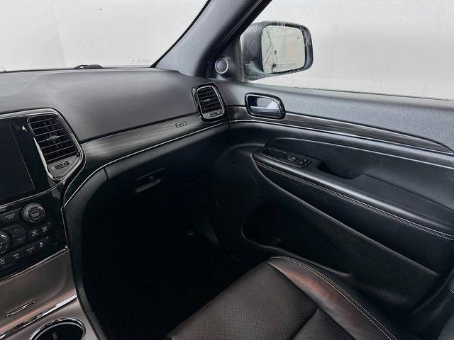 Photo of 2021 Gray Jeep Grand Cherokee