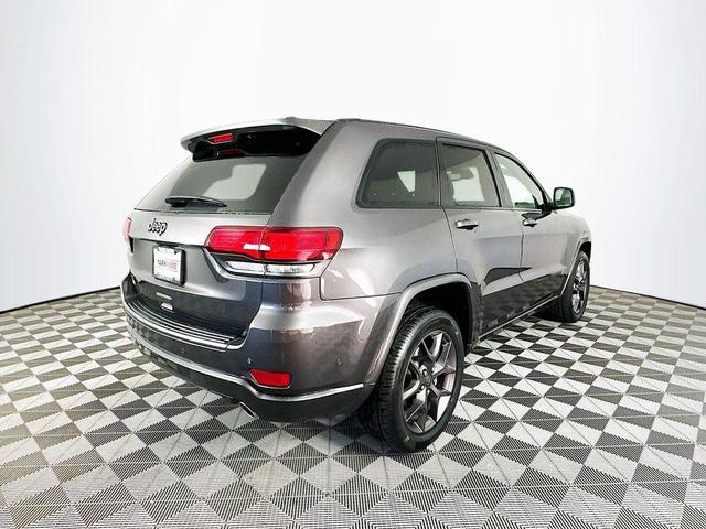 Photo of 2021 Gray Jeep Grand Cherokee