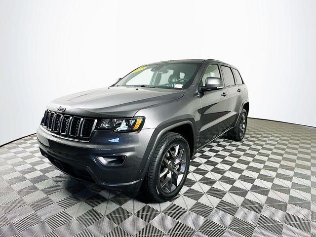 Photo of 2021 Gray Jeep Grand Cherokee