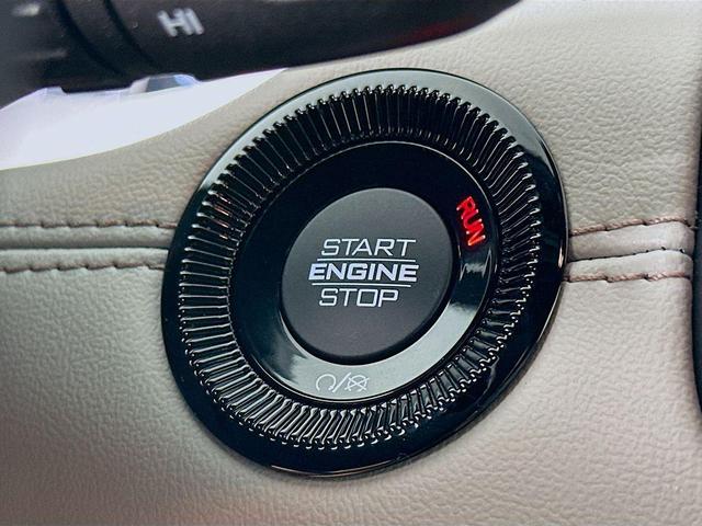 Photo of 2025 Silver Jeep Compass