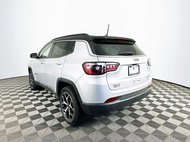Photo of 2025 Silver Jeep Compass