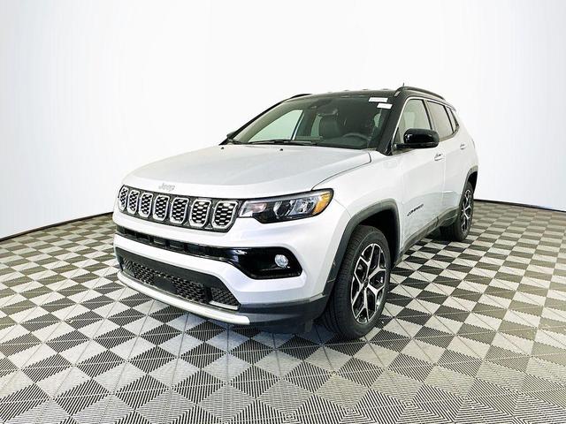 Photo of 2025 Silver Jeep Compass