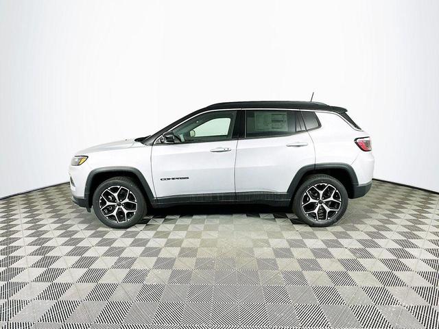 Photo of 2025 Silver Jeep Compass