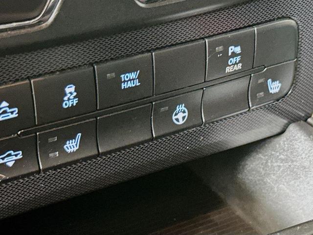 Photo of 2016 Black RAM 1500