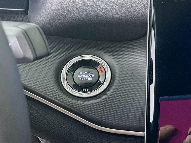 Photo of 2024 Black Jeep Grand Cherokee L