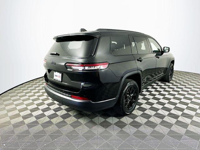 Photo of 2024 Black Jeep Grand Cherokee L