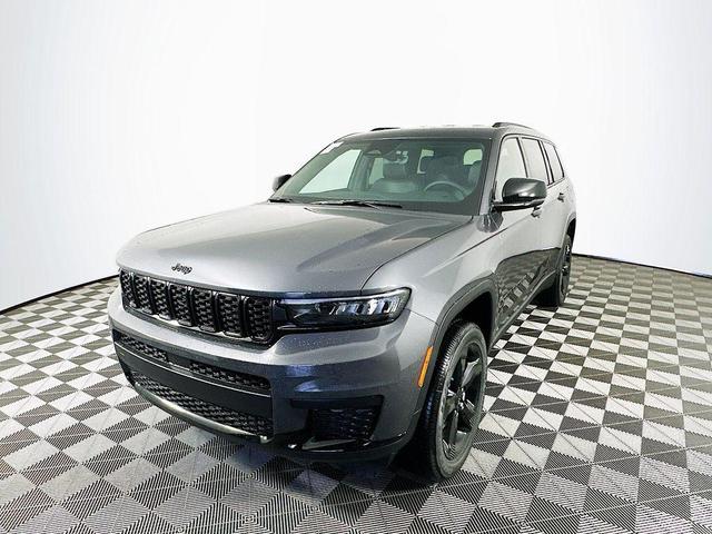 Photo of 2025 Gray Jeep Grand Cherokee L
