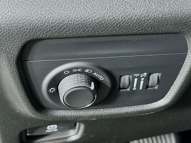 Photo of 2025 Gray Jeep Grand Cherokee L