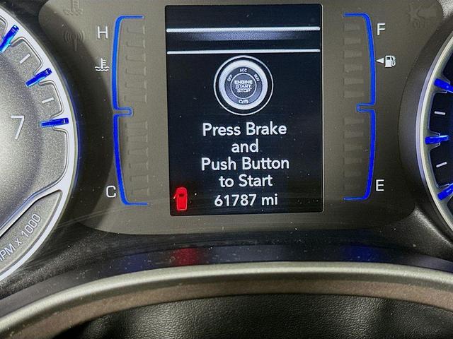 Photo of 2023 Silver Chrysler Voyager