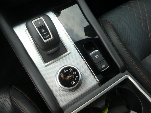 Photo of 2022 White Diamond Mitsubishi Outlander