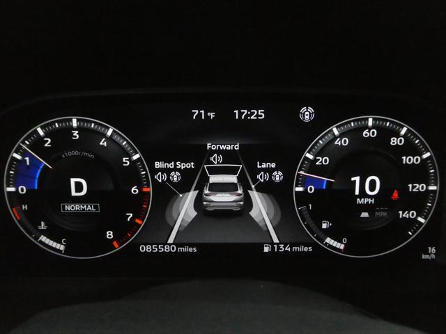 Photo of 2022 White Diamond Mitsubishi Outlander