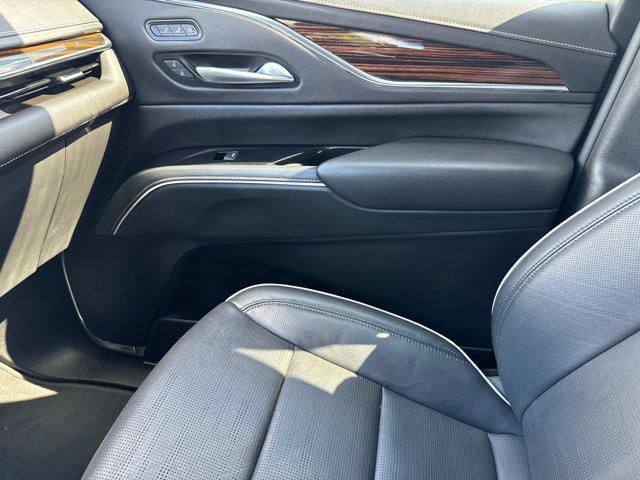 Photo of 2023 Crystal White Tricoat Cadillac Escalade