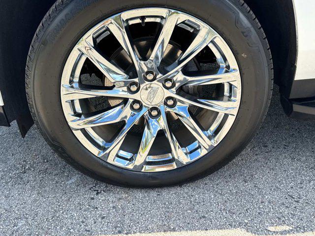 Photo of 2023 Crystal White Tricoat Cadillac Escalade