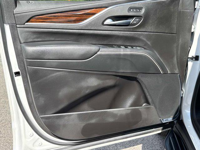 Photo of 2023 Crystal White Tricoat Cadillac Escalade