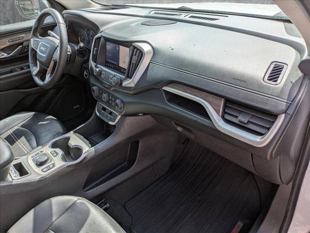 Photo of 2022 White Frost Tricoat GMC Terrain
