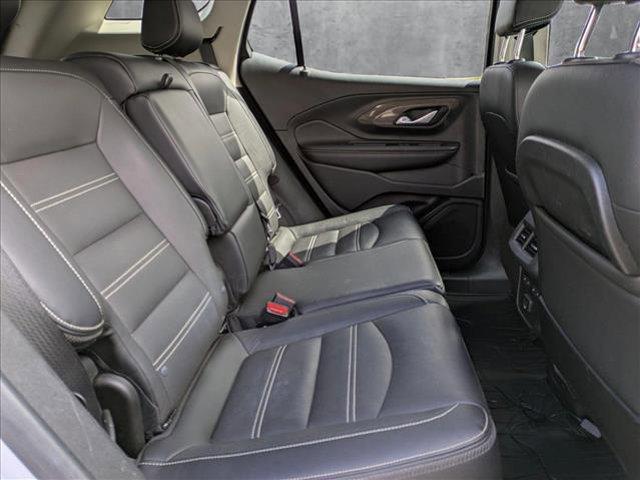 Photo of 2022 White Frost Tricoat GMC Terrain