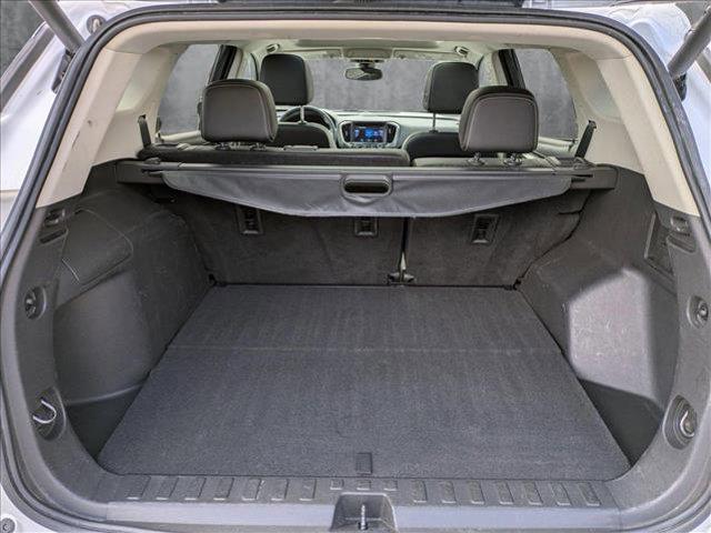 Photo of 2022 White Frost Tricoat GMC Terrain