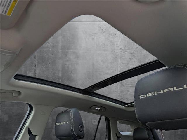 Photo of 2022 White Frost Tricoat GMC Terrain