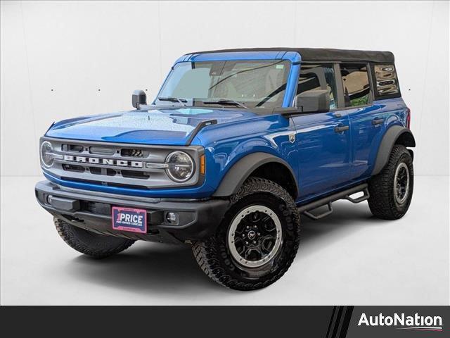 Photo of 2021 Velocity Blue Metallic Ford Bronco