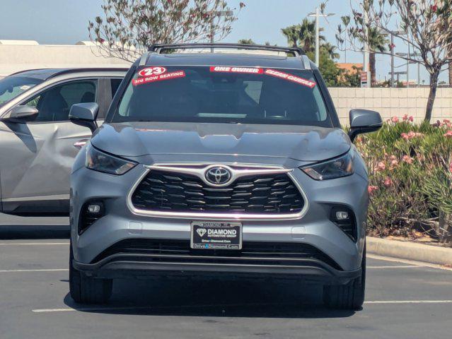Photo of 2023 Celestial Silver Metallic Toyota Highlander