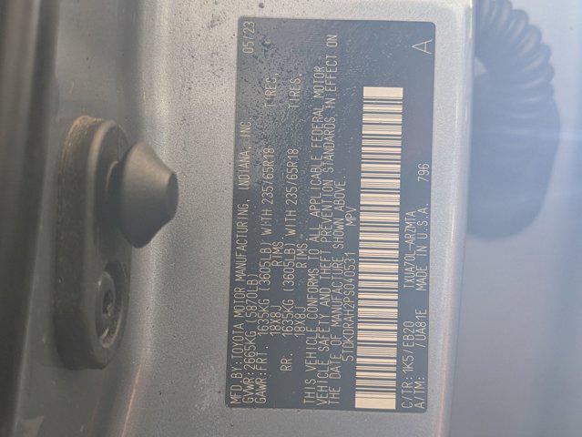 Photo of 2023 Celestial Silver Metallic Toyota Highlander