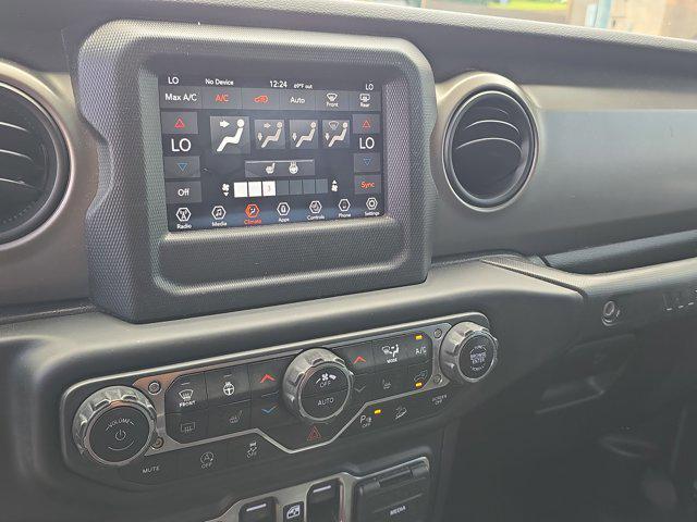Photo of 2020 Black Clearcoat Jeep Wrangler Unlimited
