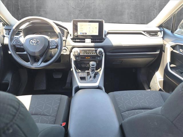 Photo of 2024 Silver/Gray Toyota RAV4