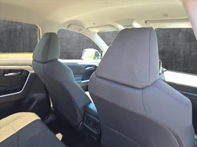 Photo of 2024 Silver/Gray Toyota RAV4
