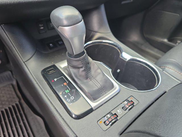 Photo of 2017 Predawn Gray Mica Toyota Highlander Hybrid