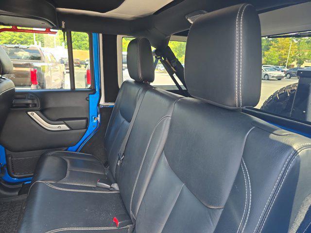 Photo of 2016 Hydro Blue Pearlcoat Jeep Wrangler Unlimited