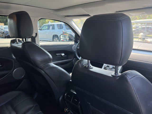 Photo of 2016 Indus Silver Metallic Land Rover Range Rover Evoque