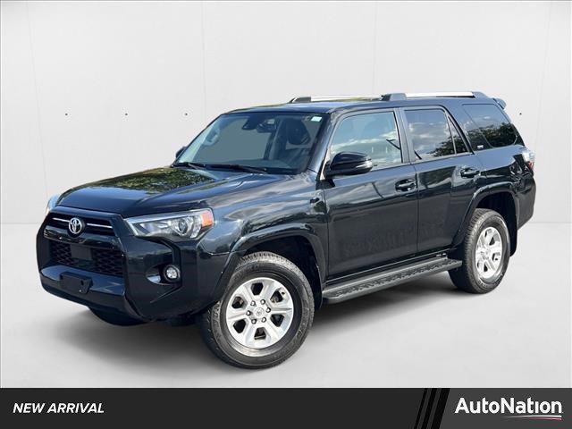 Photo of 2022 Midnight Black Metallic Toyota 4Runner