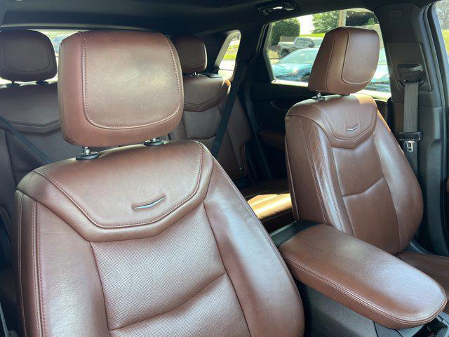 Photo of 2020 Manhattan Noir Metallic Cadillac XT5