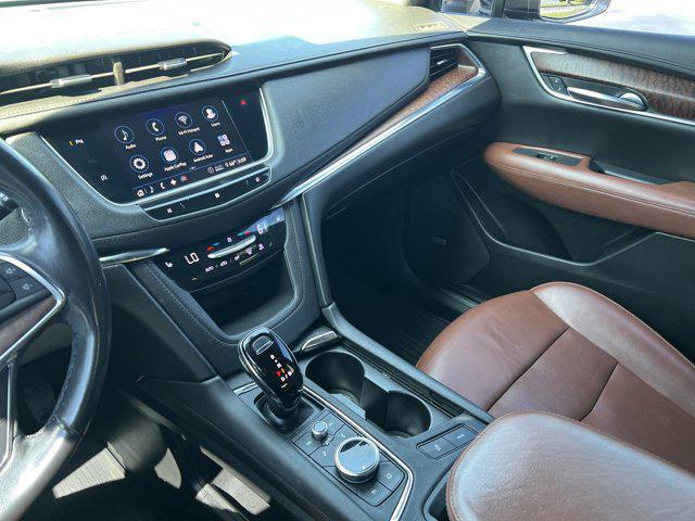 Photo of 2020 Manhattan Noir Metallic Cadillac XT5