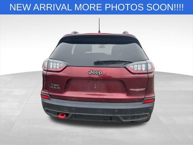 Photo of 2020 Velvet Red Pearlcoat Jeep Cherokee