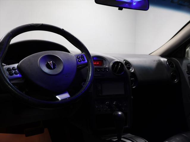 Photo of 2006 Ivory White Pontiac Grand Prix