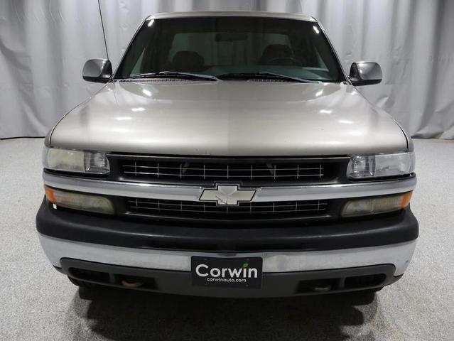 Photo of 2002 Light Pewter Chevrolet Silverado 1500