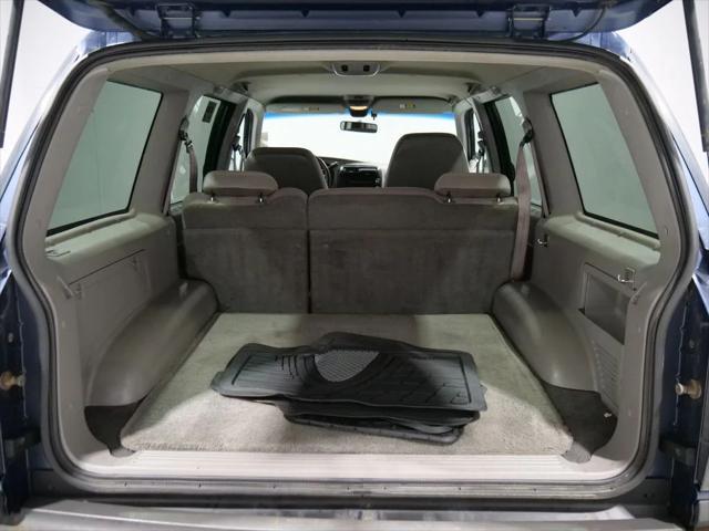 Photo of 1999 Black Clearcoat Metallic Ford Explorer