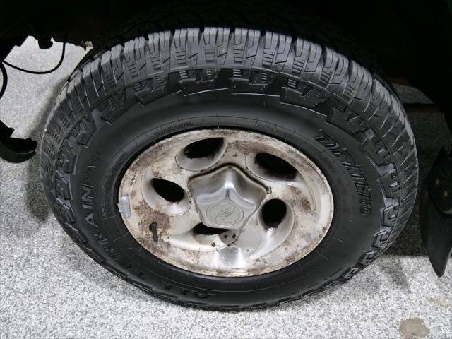 Photo of 1999 Black Clearcoat Metallic Ford Explorer