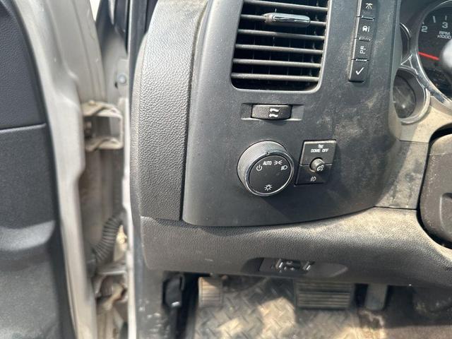 Photo of 2009 Silver Birch GMC Sierra 2500