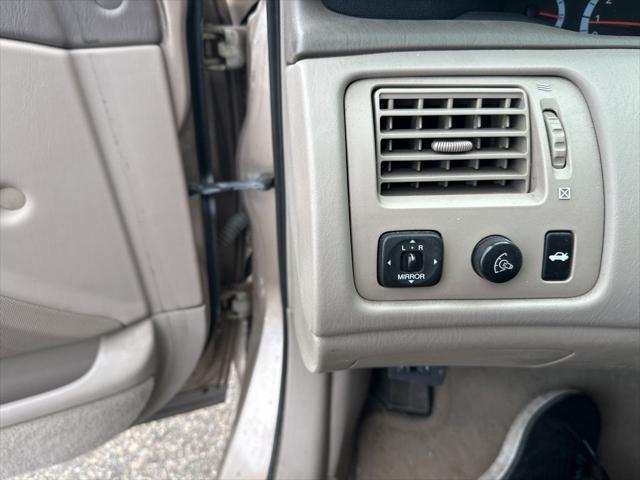 Photo of 2000 Desert Sand Mica Toyota Avalon