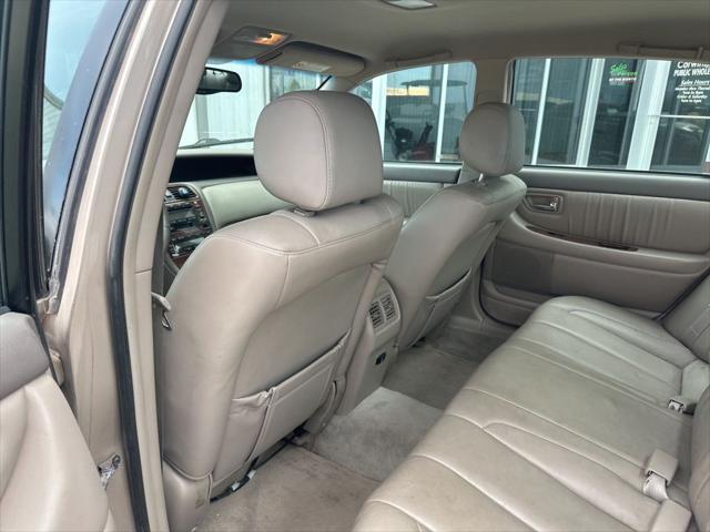Photo of 2000 Desert Sand Mica Toyota Avalon