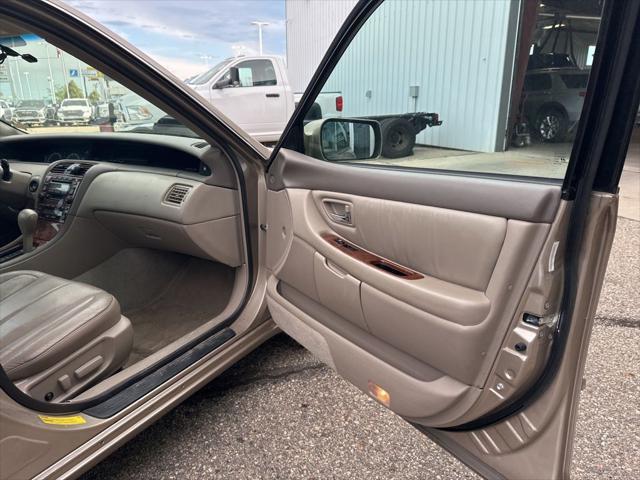 Photo of 2000 Desert Sand Mica Toyota Avalon