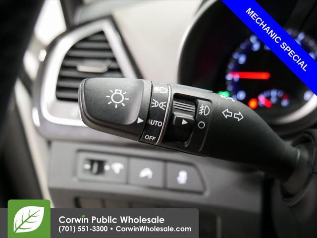 Photo of 2013 Monaco White Hyundai SANTA FE